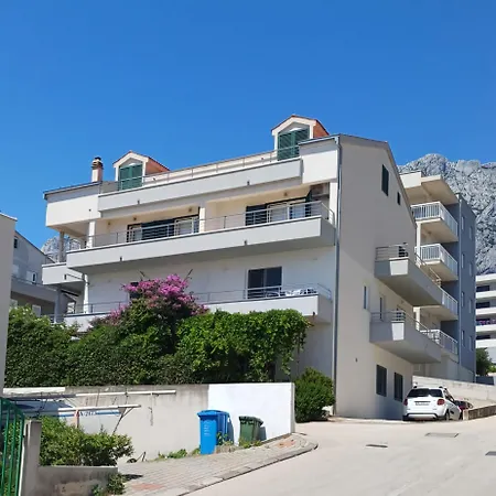 M&m-sea View & Private Parking Apartamento Makarska
